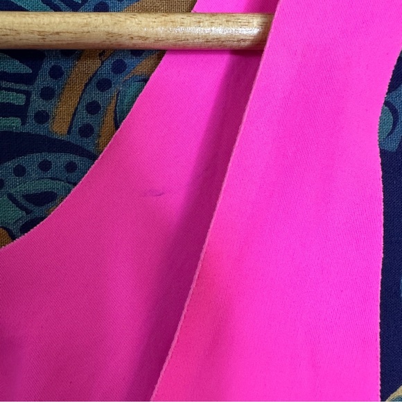 🦋5/20$🦋 pink spandex bra/crop top - Picture 5 of 7